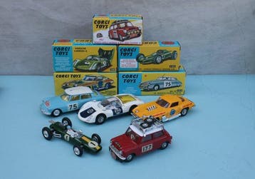 Corgi 1:43 - Modelauto (5) - Group of 5 Corgi Toys with, Nieuw