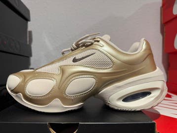 Nike - Air Max muse - Sneakers - Maat: EU 41, Nieuw