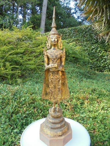 Grote Staande Boeddha Rattanakosin style met aalmoeskom -