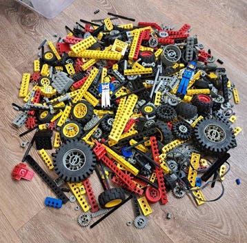Lego - Technic - o.a. 850 - Veel lego Technic - 1980-1990 -, Nieuw