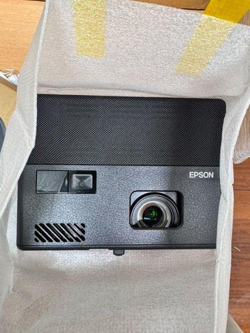 Epson EF-12 Projector