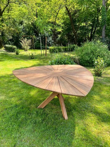 Organische driehoek tuintafel -  130 cmOrganische tuintafels, Ophalen of Verzenden, Nieuw