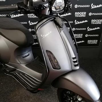 Valbeugel Voorzijde / Beenschild - Vespa Sprint / Primavera, Ophalen of Verzenden, Nieuw