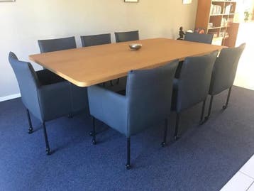 Set van 8 leren kuip eetkamerstoelen - met wieltjes - blauw, Ophalen of Verzenden, Nieuw, Leer