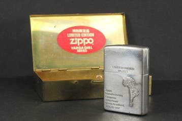 Zippo - Limited Edition Varga Girl Series - Zakaansteker -, Verzamelen, Nieuw