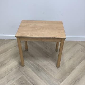 schilte houten schooltafel (hxbxd) 58x60x42 cm, beuken, Huis en Inrichting, Tafelonderdelen, Ophalen of Verzenden, Gebruikt