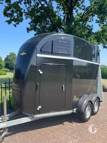 Prachtige Humbaur 2 Paards met zadelkamer!, Ophalen, Zo goed als nieuw, Polyester, 2-paards trailer