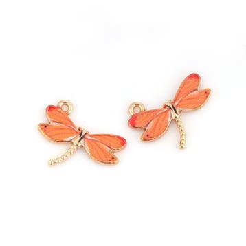 2 x vergulde bedel libelle met epoxy oranje rood afm. 22..., Ophalen of Verzenden, Nieuw, Bedel