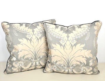 Colefax and Fowler-New pair of „ XL size“ cushions - Gratis, Antiek en Kunst