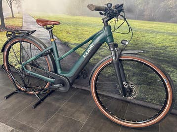 Nette Cube Touring Elektrische fiets met Bosch Middenmotor, Ophalen of Verzenden, Zo goed als nieuw, 47 tot 51 cm, Cube