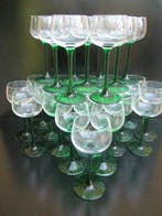 Cristallerie dArques / Luminarc - Wijnglas (28) - rijnwijn, Antiek en Kunst, Antiek | Meubels | Tafels
