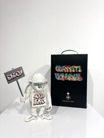 Van Apple - Graffiti Monkey - Enjoy Your Life