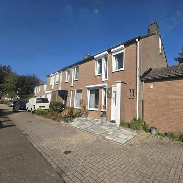 Huis in Maastricht gevonden voor €1995,- pm, Huizen en Kamers, Huizen te huur, Overige soorten, Direct bij eigenaar, Limburg, Maastricht