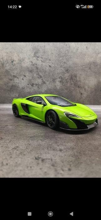 Autoart 1:18 - Modelauto - McLaren 675 LT, Nieuw