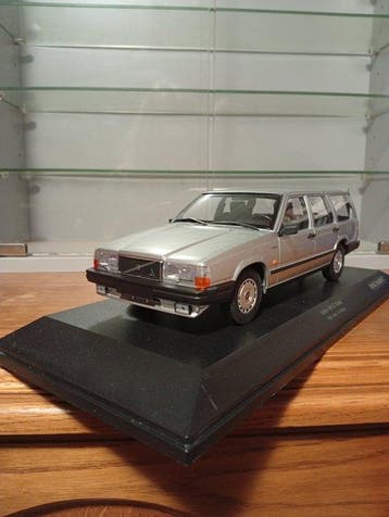 Minichamps 1:18 - Modelauto - Volvo 740 - Volvo 740 GL, Nieuw