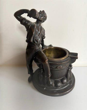Figuur - Antieke Inktpot / Asbak – Kegelaar met Alley Rats
