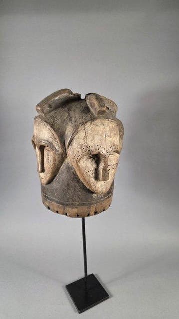 houten helm - Giftand - Gabon (Zonder minimumprijs)