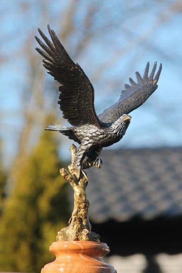 sculptuur, eagle in vlucht - 33 cm - brons marmer, Antiek en Kunst