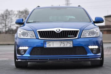 Front Splitter V.1 Skoda Octavia RS Mk2 FL, Verzenden