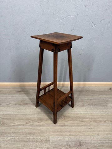 Eikenhouten plantentafel met metalen details - Plantentafel