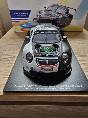Spark 1:18 - Model raceauto - Porsche GT Team Porsche 911, Nieuw