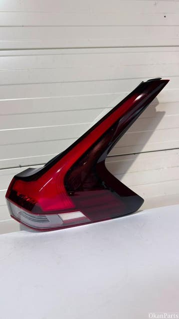 Mitsubishi Eclipse Cross LED rechter achterlicht rechts, Ophalen, Gebruikt, Mitsubishi