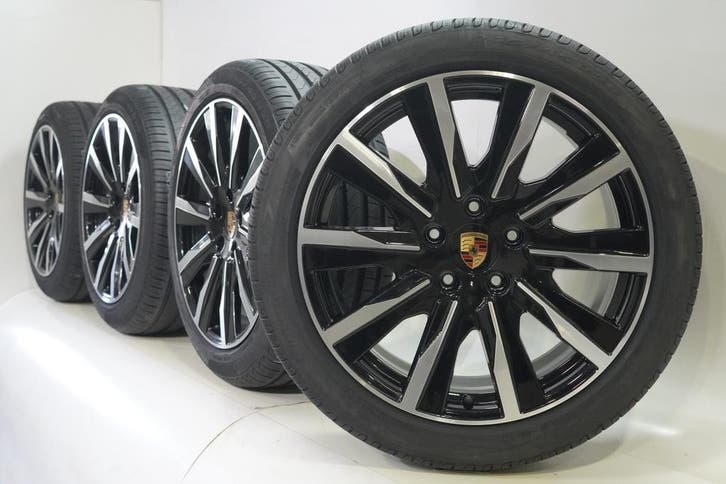 Porsche Taycan 4S S Turbo 20 inch velgen Pirelli Zomerbanden, Auto-onderdelen, Banden en Velgen, Velg(en), Gebruikt, 20 inch, Zomerbanden