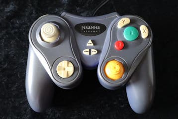 GameCube Controller Third Party Paars Piranha, Spelcomputers en Games, Verzenden, Nieuw