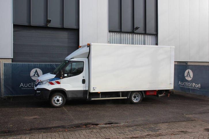 Veiling: Bestelwagen Iveco Daily 35C14G CNG 100kW 2018, Auto's, Bestelauto's, BTW verrekenbaar, Overige brandstoffen, Overige kleuren