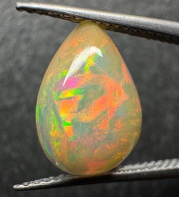 Opaal Cabochon- 0.47 g