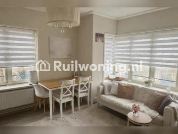 Knusse 4 kamerwoning, perfect als jij kleiner wilt wonen, Amsterdam