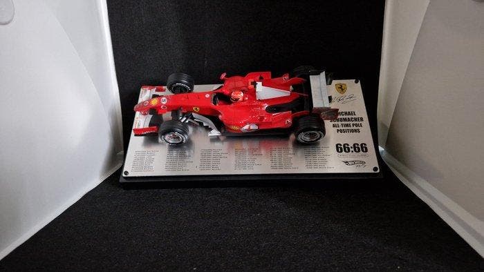 Hot Wheels 1:18 - Model raceauto - Ferrari 248F1 Michael, Hobby en Vrije tijd, Modelauto's | 1:5 tot 1:12