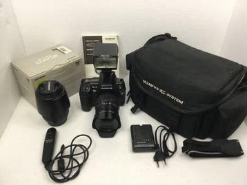 Olympus E-3 con Zuiko digital 14-54mm f 2,8-3,5 ; 40-150mm ;, Nieuw