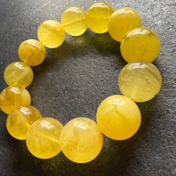 Armband van natuurlijk wit Baltisch amber met hele stenen