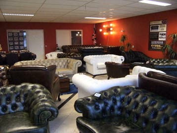 BRENG EEN BEZOEK AAN ONZE SHOWROOM!!!, Verzenden, Nieuw, Leer, Chesterfield