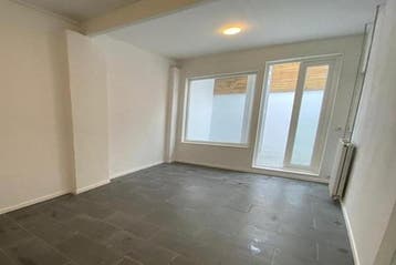 Appartement Oeverstraat in Leeuwarden, Huizen en Kamers, Huizen te huur, Leeuwarden, Via bemiddelaar, Friesland, Appartement