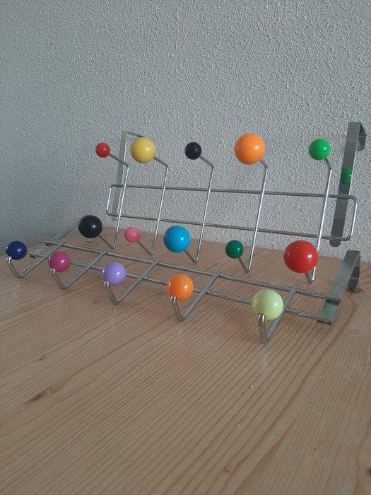 Kapstok (2) - Metaal, kunststof - Vitra Eames Style, Antiek en Kunst, Kunst | Designobjecten