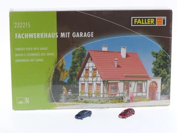 Schaal N Faller 232215 vakwerkhuis met garage en 2 wiking..., Ophalen of Verzenden, Zo goed als nieuw, Analoog