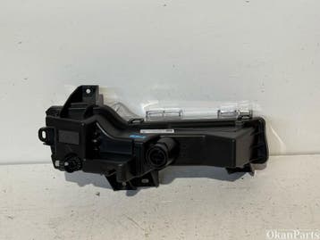 Tesla Model Y LED linker mistlamp links 1624797-00-A, Auto-onderdelen, Verlichting, Ophalen, Gebruikt