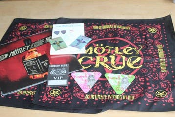 Mötley Crüe - The Dirt Soundtrack 2LP + Memorabilia Pack -, Nieuw in verpakking