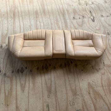 REAR SEATBACK COVER (BEIGE LEATHER) - 379151022, Auto diversen, Ophalen of Verzenden, Gebruikt
