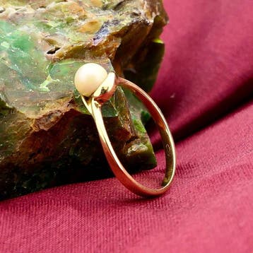 Gouden ring met parel, Gebruikt, Ophalen of Verzenden, 17 tot 18, Met edelsteen