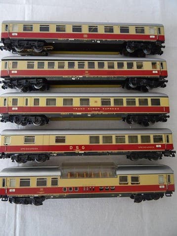 Märklin H0 - Treinset (5) - 5 TEE-sneltreinwagens met, Nieuw