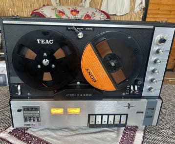 Philips - Stereo 4408 Draagbare bandrecorder, Audio, Tv en Foto, Radio's, Nieuw