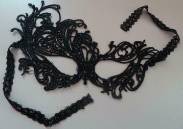 Venetiaans Masker Kant, Nieuw
