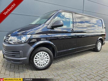 Volkswagen Transporter 2.0 TDI L2H1 Airco kasten 100% onderh, Gebruikt, Euro 6, Volkswagen, Zwart