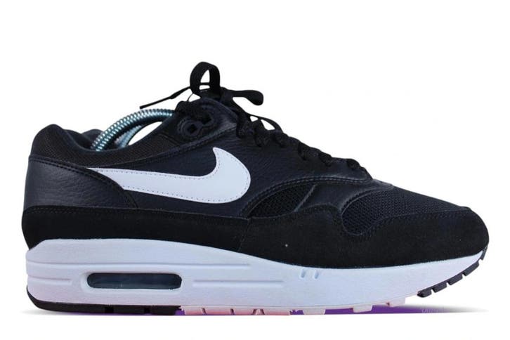 Nike Air Max 1 Black • 41, Kleding | Heren, Schoenen, Sneakers of Gympen, Ophalen of Verzenden