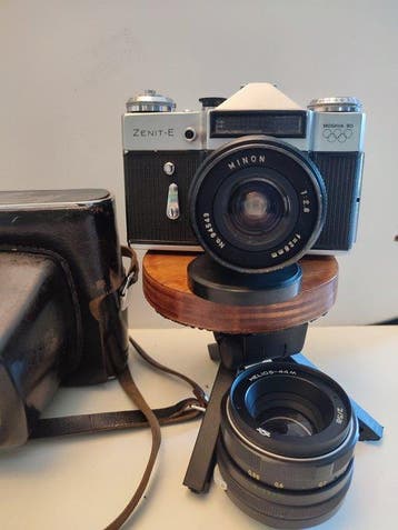 Zenit Moskva 80 Olympic Edition - Helios-44M & Minon 28mm, Nieuw
