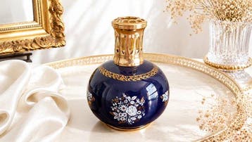 Lampe à parfum – Porcelaine bleu cobalt et or – France -