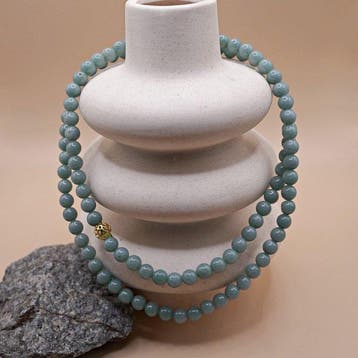 Kalmerende celadongroene jadeiet-halsketting - (Grade A), Verzamelen, Mineralen en Fossielen